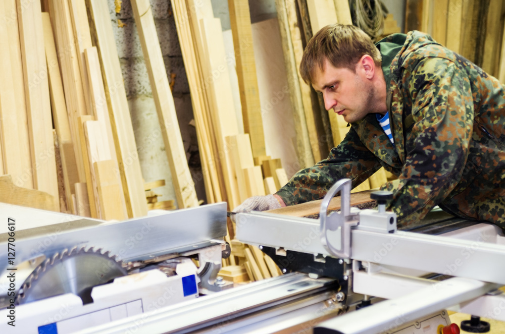 Work in the carpentry workshop Work in the carpentry workshop