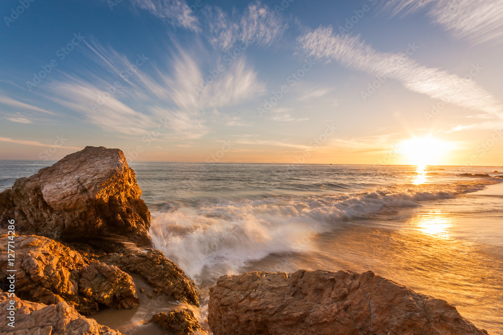 Naklejka premium beautiful sunset at southern california beach