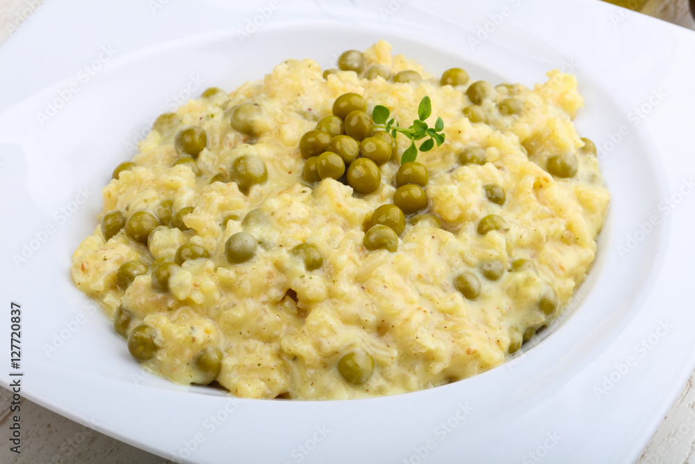 Risotto with green peas