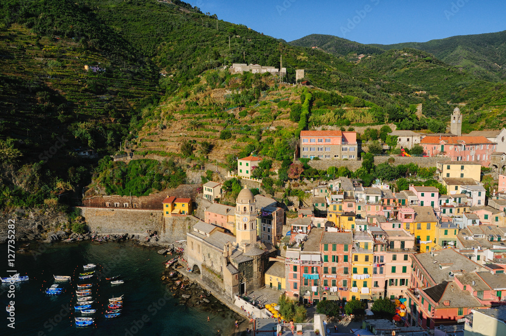 Scorcio di Vernazza, piccolo paese della Liguria, Italia