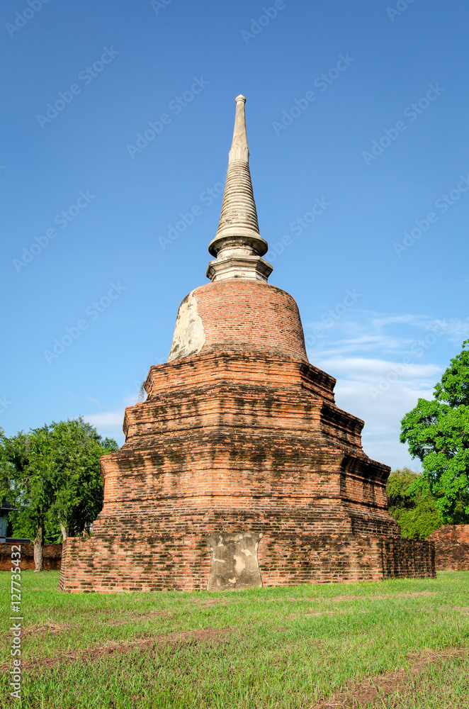 Old temple ruins in Ayutthaya Thailand Old temple ruins in Ayutthaya Thailand