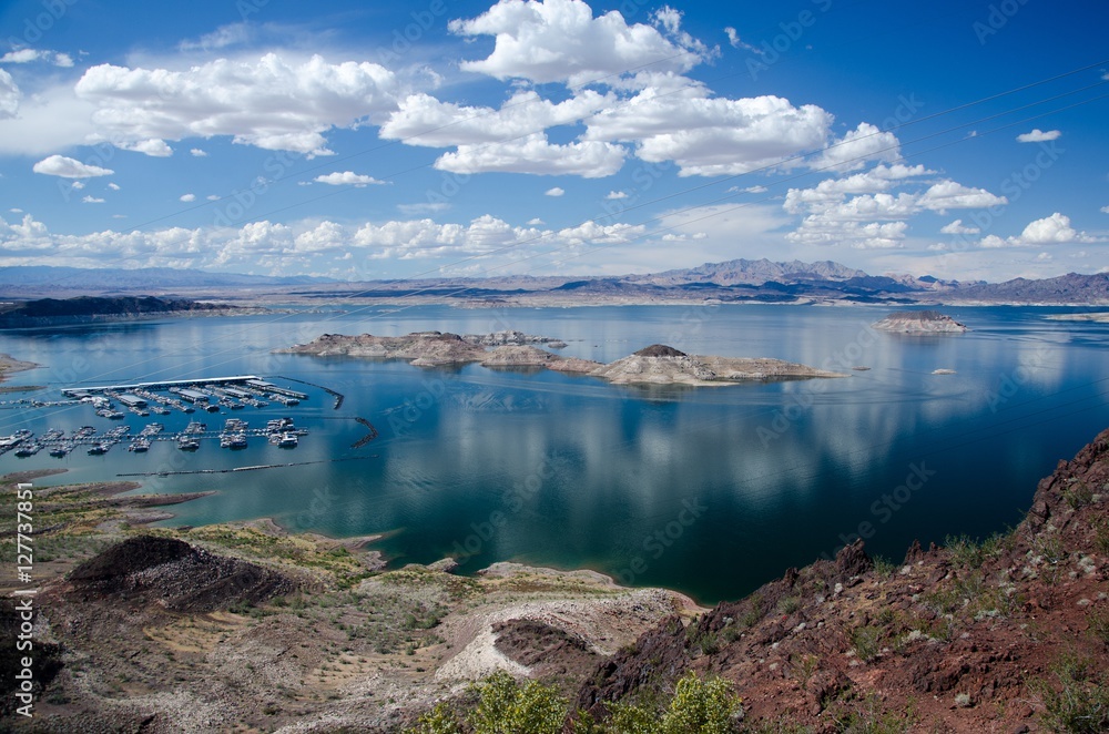 Fototapeta premium View of the lake Mead at springtime