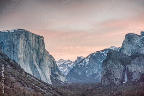 First light over El Capitan and Half Dome from Tunnel View, Yosemite National Park