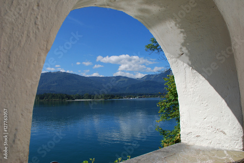 Wolfgangsee St.Wolfgang See Wolfgang Aussicht Ausblick Durchblick Berge Alpen Hügel  photo