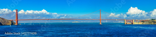 Fototapeta Naklejka Na Ścianę i Meble -  Golden Gate Bridge In San Fransisco California.