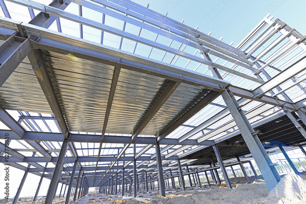 Steel structure workshop is under construction