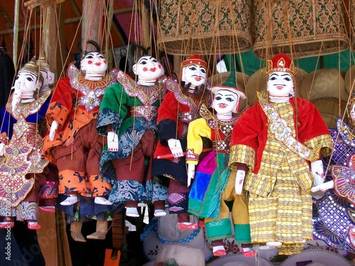 Burmese puppets at the market