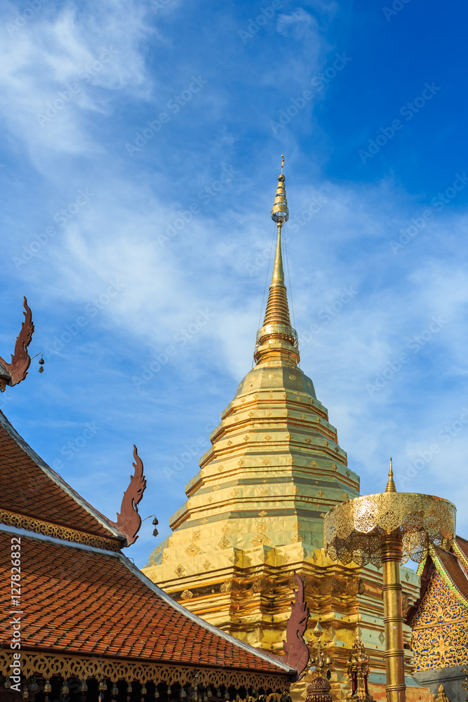 Fototapeta premium Doi Suthep temple, Landscape of beautiful temple in Chiang Mai,