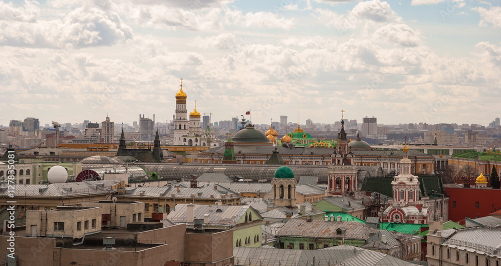 Fototapeta premium Moscow. View from above on the roofs of houses and the Kremlin