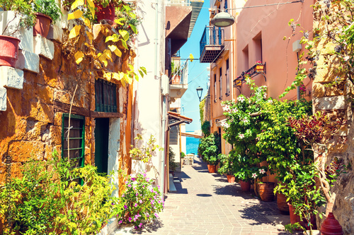 Fototapeta Piękna ulica w Chania, Crete wyspa, Grecja.