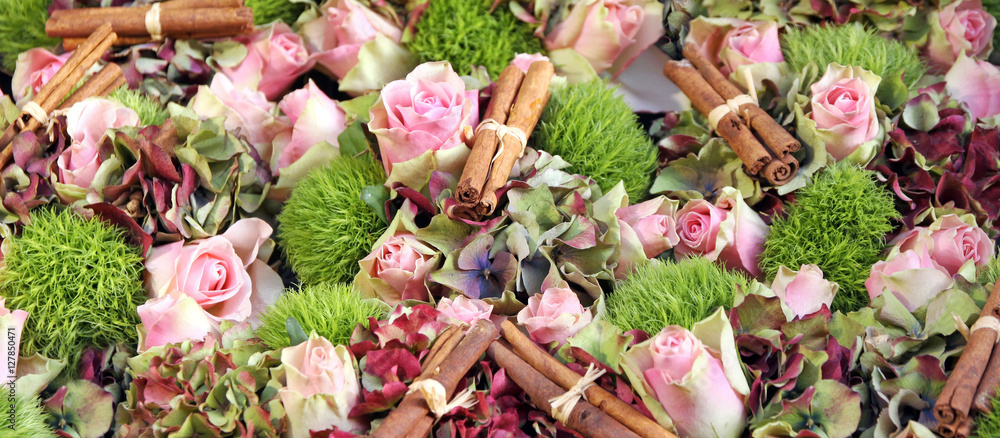 Obraz premium roses and cinnamon