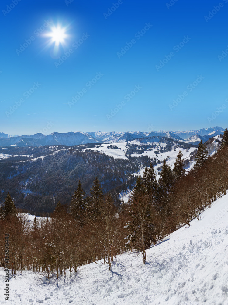 Fototapeta premium Ośrodek narciarski w górach St. Gilgen Austria