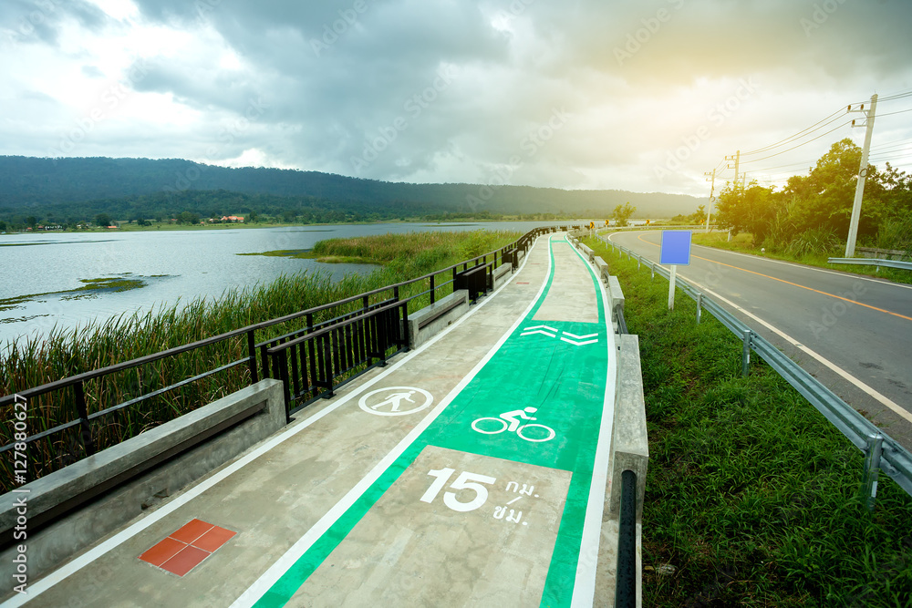 bike lane, bicycle lane with lake beside ,walking lane,15 km/h speed limit
