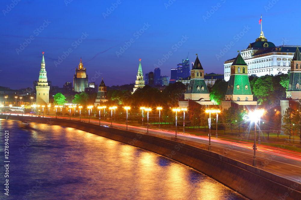 Obraz premium Kreml w nocy