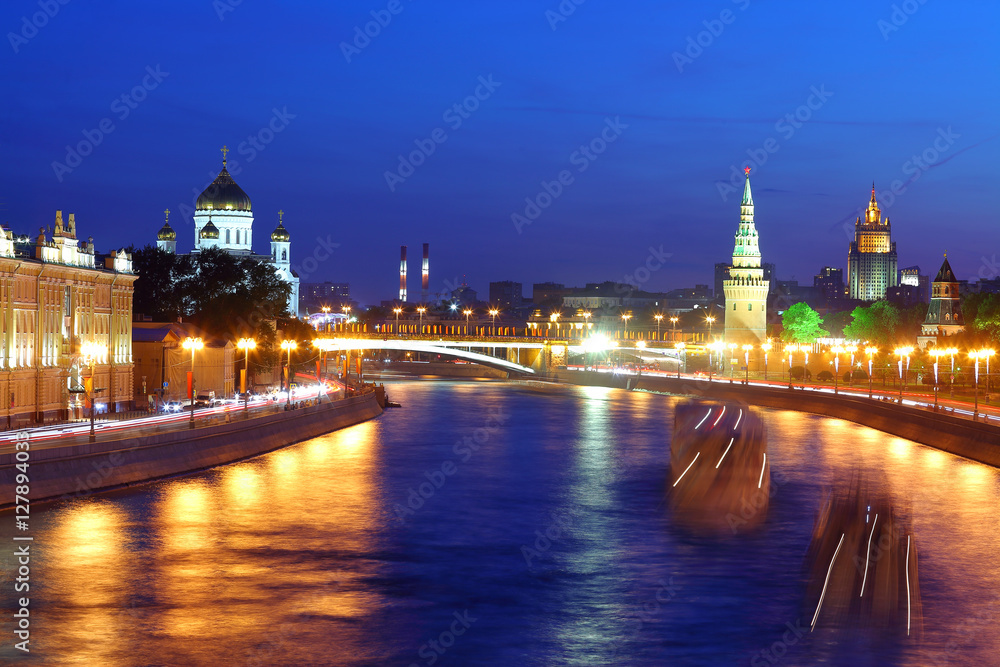 Fototapeta premium Kremlin in the night