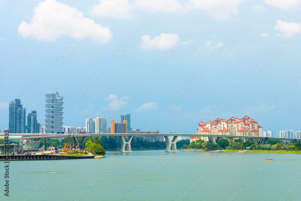 Fototapeta premium A view of modern buildings and a freeway