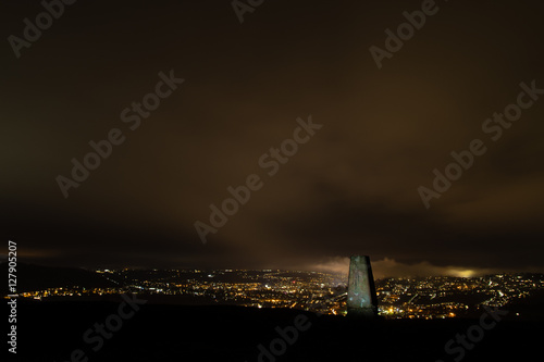 Foto Trig point on Little Solsbury Hill overlooking Bath