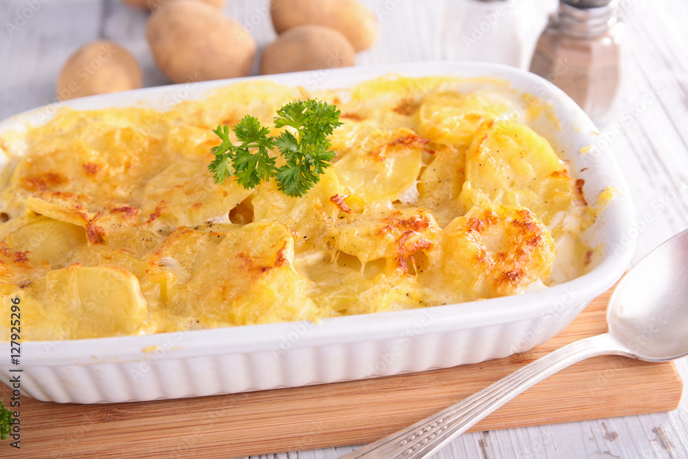 potato gratin with cream and cheese potato gratin with cream and cheese