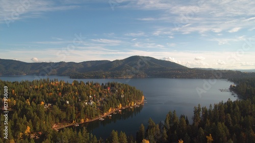 Obraz na plátně Hayden Lake Idaho looking north