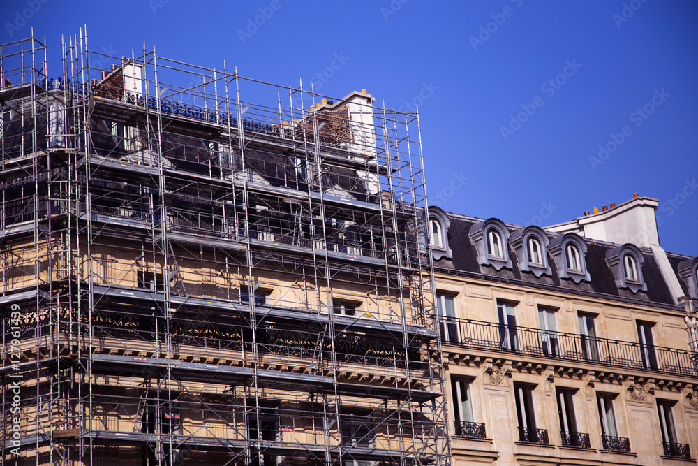 Building reconstruction in Paris