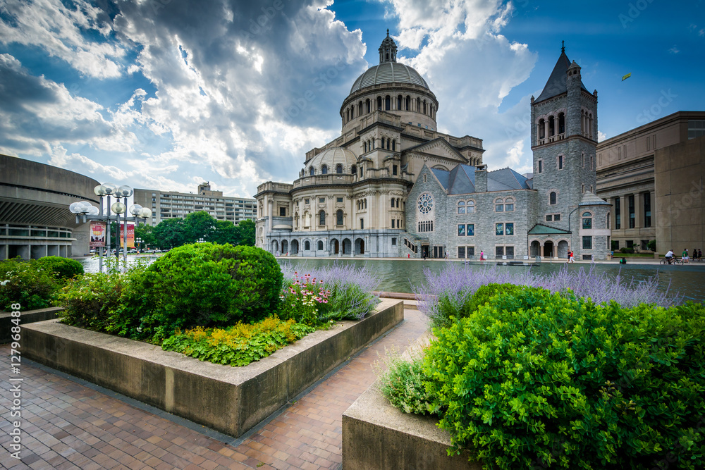 Gardens and the First Church of Christ, Scientist, in Boston, Ma