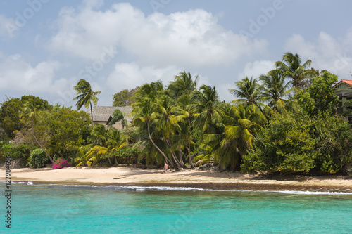 The coastline and beach of Barbados © Chris