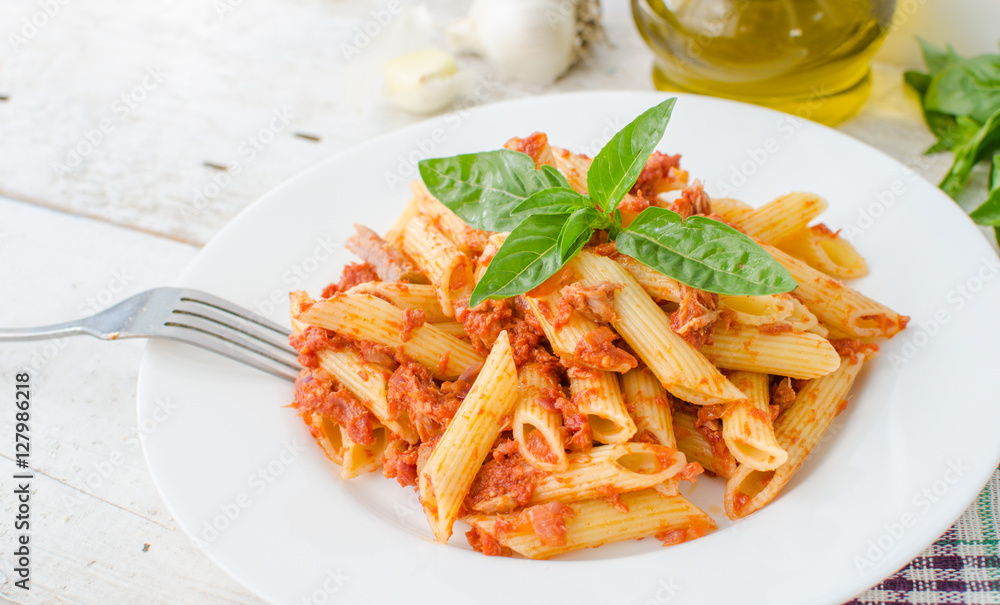 Penne pasta with tuna and basil Penne pasta with tuna and basil