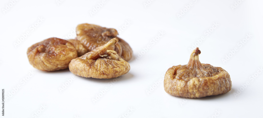 some fruits of dried fig