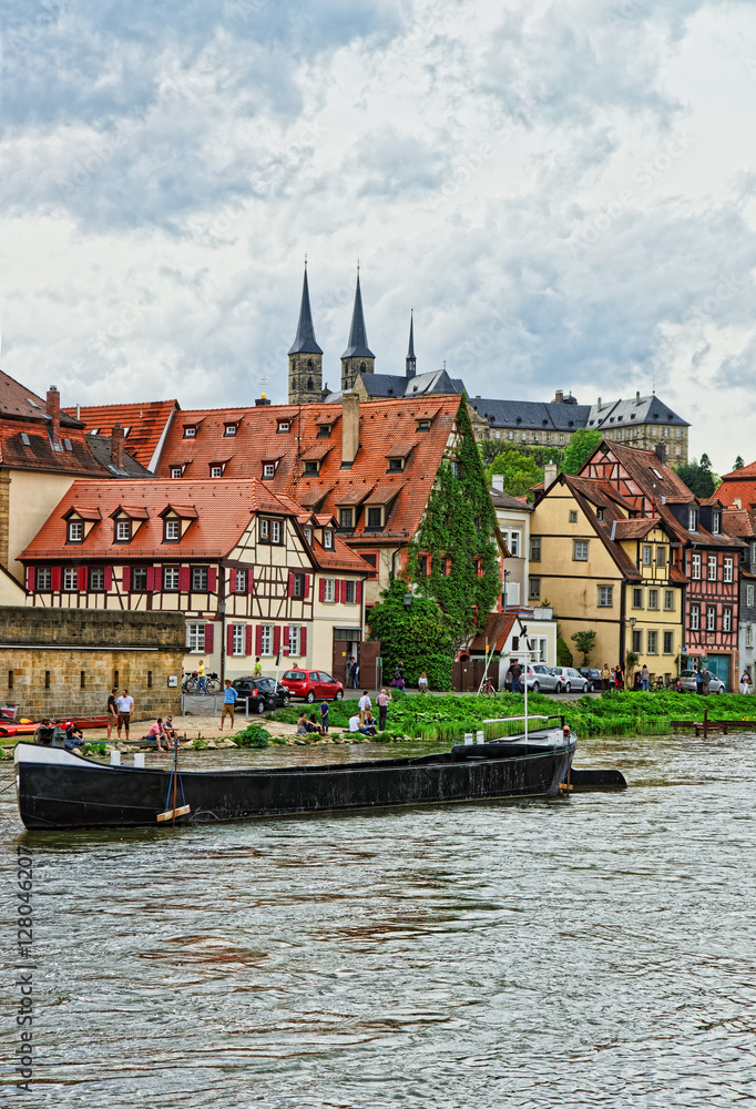 Obraz premium Boat Fishermen houses and Regnitz River of Little Venice Bamberg