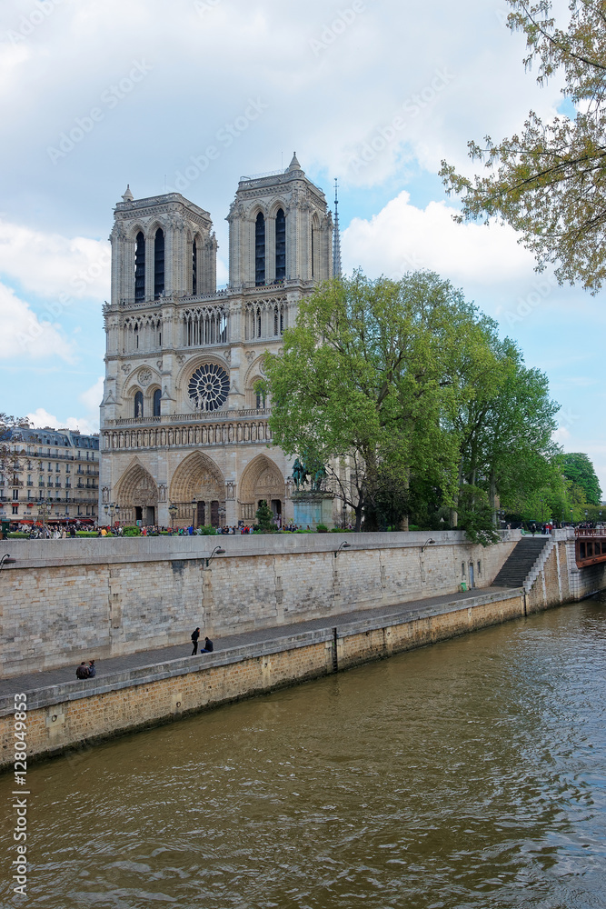 Dame de Paris Cathedral and Seine River embankment