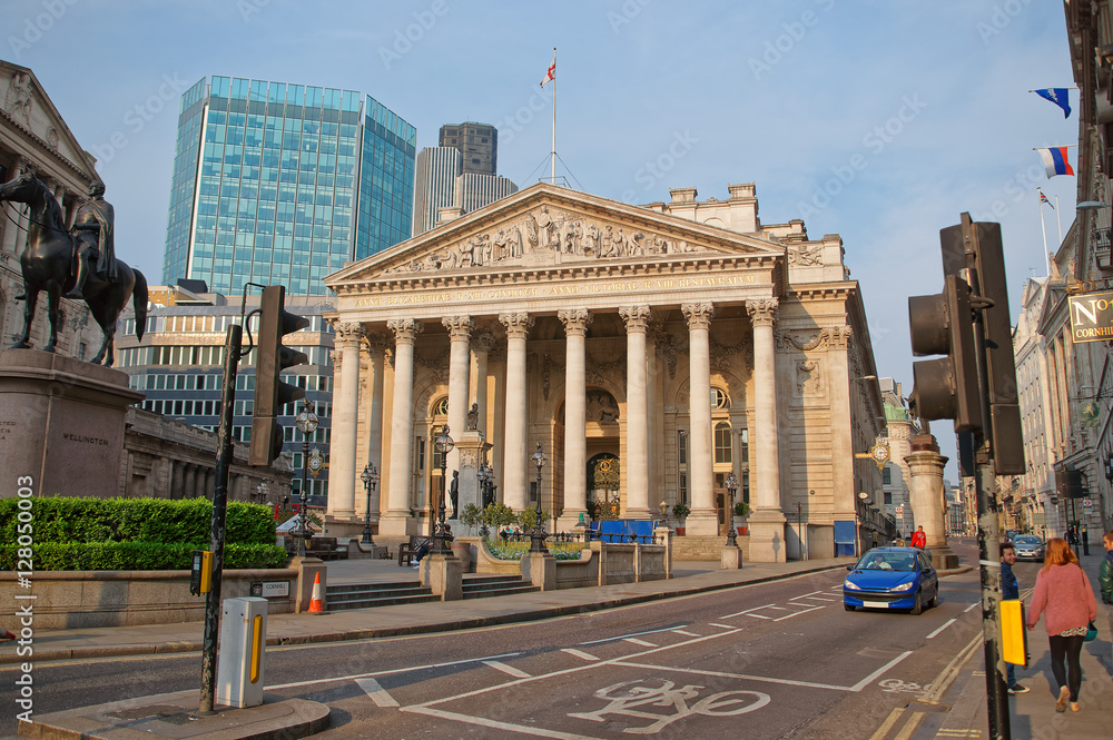 Duke Wellington statue and Royal Exchange in City of London