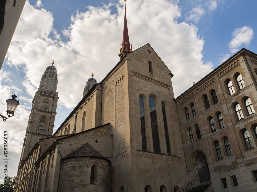 Una de las tres principales iglesias en Zurich, Grossmünster, Suiza, verano  de 2016 . OLYMPUS DIGITAL CAMERA Stock Photo | Adobe Stock