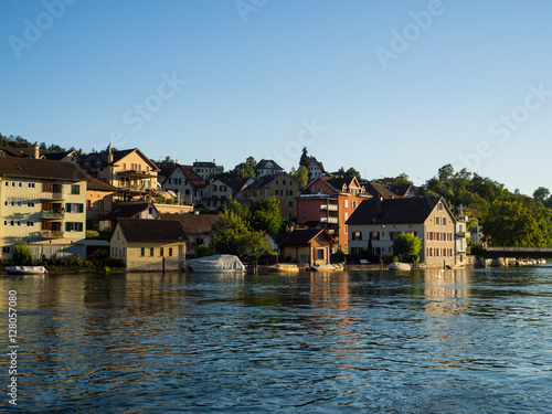 vistas desde el Rhin en Schaffhausen , Suiza, verano de 2016 OLYMPUS DIGITAL CAMERA