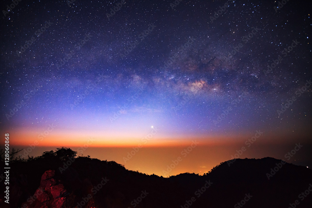 Fototapeta premium Milky Way Galaxy at Doi Luang Chiang Dao before sunrise. Long ex