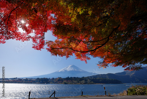 富士山と紅葉