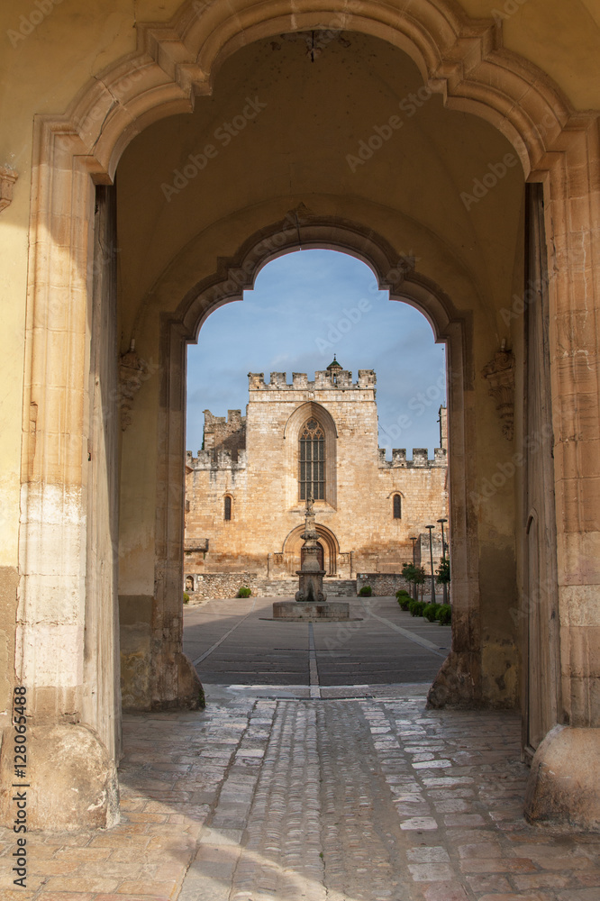Façade d'entrée du Monastère royal de Santes Creus, Catalogne, Espagne