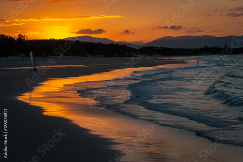 Obraz na plátne Sunset at Byron Bay NSW, Australia