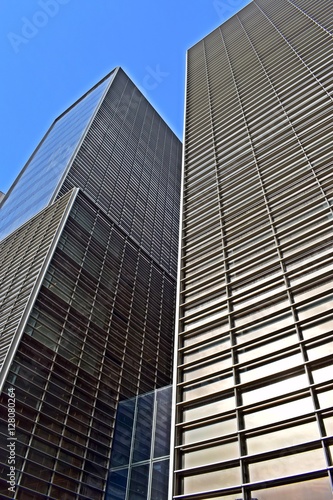 Edificios modernos para negocios finanzas