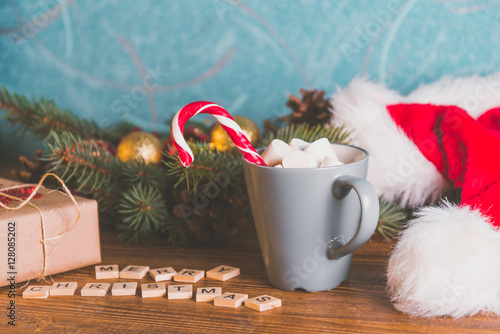 Fototapeta Naklejka Na Ścianę i Meble -  Christmas tree with gifts