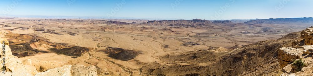 Fototapeta premium Panorama of the Makhtesh Ramon in Negev desert, Israel