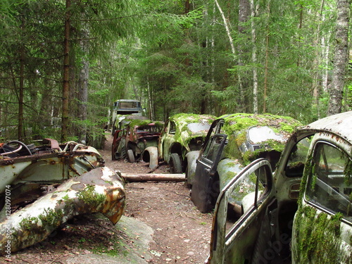 Bastnäs Autofriedhof, Schweden