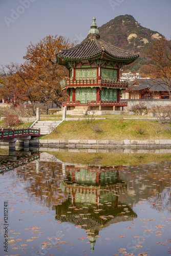 Nov 16, 2016 at Gyeongbokgung palace, Seoul , Korea
