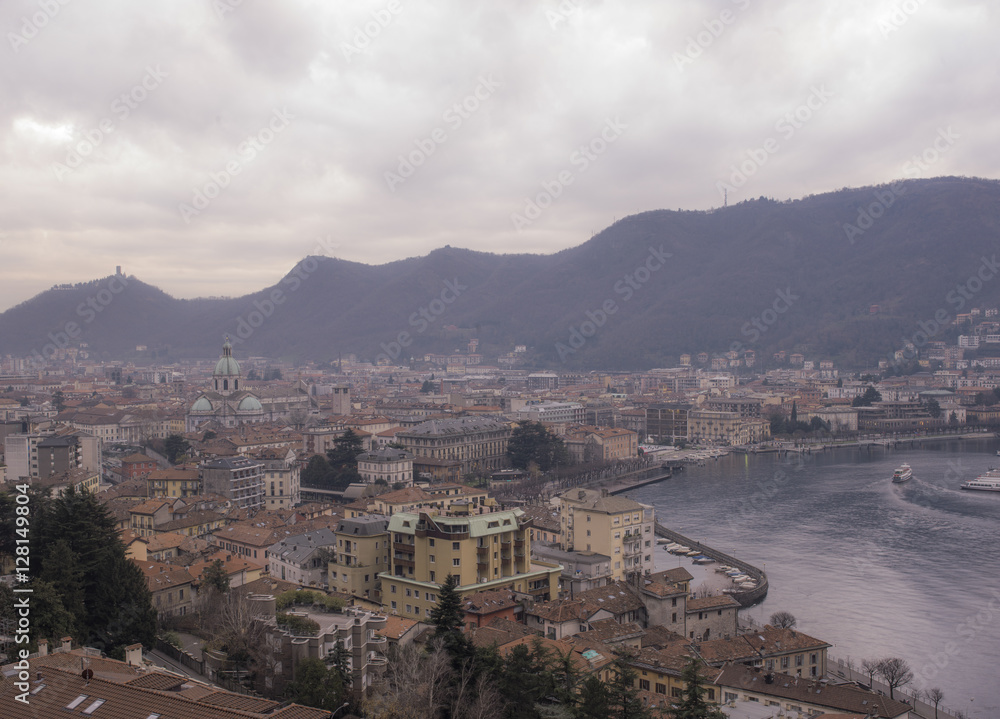 Panorama di città di Como