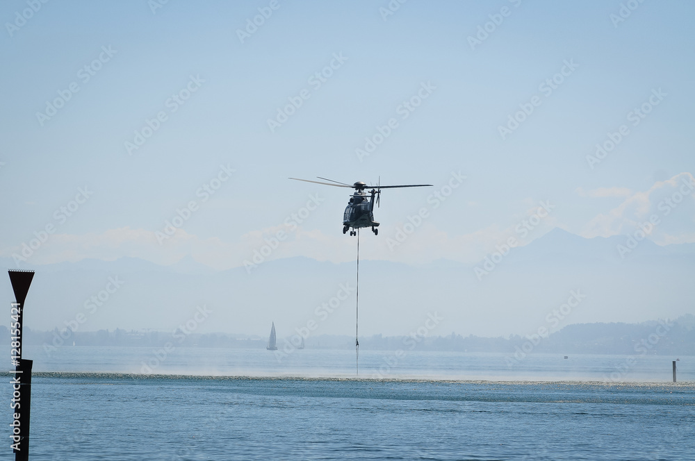 super Puma nimmt Wasser auf super Puma nimmt Wasser auf