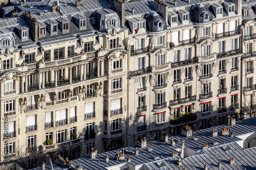 Photos A typical Haussman building, Paris