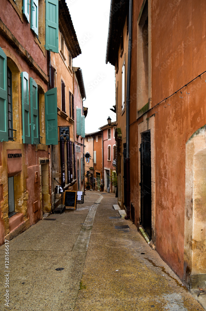 Fototapeta premium Ruelle du village de Rousillon 