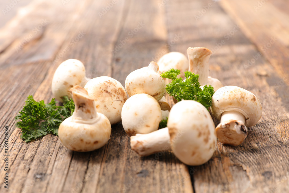 raw mushroom raw mushroom