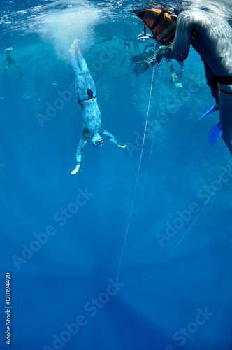Fototapeta Naklejka Na Ścianę i Meble -  In the beggining of the dive