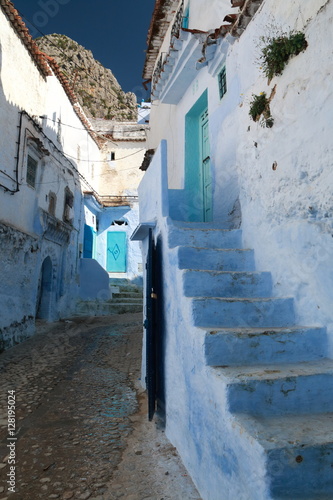 Stairs on a street in Chaouen, Morocco © juanorihuela