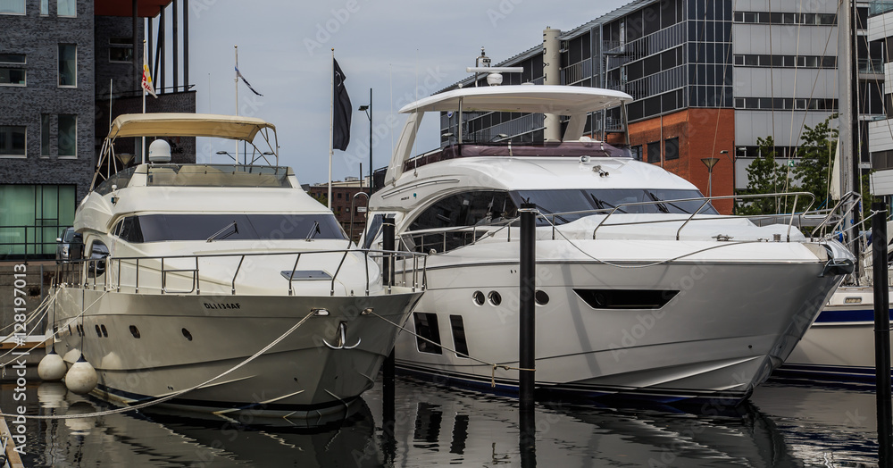 Fototapeta premium Motor Yachts